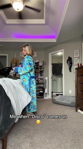 Just a dose of realism for you today. This was me in my bedroom this morning before putting laundry away 😆 reminder that nothing matters and to not take life so seriously!!! Just have fun when you can! #dancing #dancingformentalhealth #mentalhealth #stress #stressrelief #anxiety #anxietyrelief #disco #healthy #takecareofyou