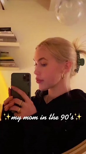 late to this trend but my momma😍