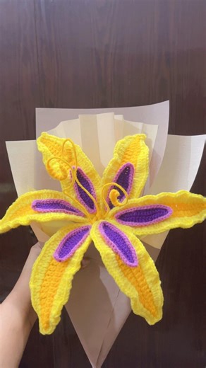 Flower, gleam and glow..Let your power shine, Make the clock reverse, Bring back what once was mine✨