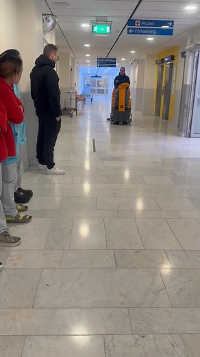 6.1K views · 29 reactions | Idag var jag o levererade en ny Taski Swingo 2500 till Gällivare Sjukhus Alloffice Tackar Robin o region Norrbotten för fortsatt förtroende Och dessutom fick jag fint sällskap av Daniel o Micke J ifrån Taski mkt trevligt  PS de ville lära sig lite 﫣﫣✅ | Ingvar Andersson | Facebook