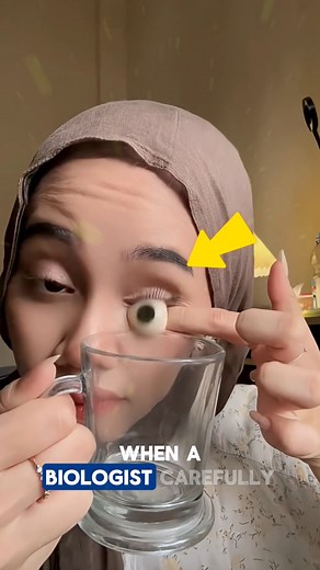 Your eyes have been deceiving you Your eyes aren’t showing you the full truth. When a biologist sliced an eyeball, the clear jelly-like crystalline lens inside acted like a magnifying glass, enlarging text. That means everything you see is actually a few centimeters farther than it appears. Credits: ghinaae /YT #eyes #eyecare #eyehealth #technology #eyebrows | Daily Facts