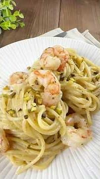 Pasta with shrimp and pistachio pesto is quick and delicious - Passionate Recipes
