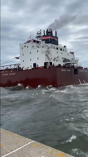 Duluth Harbor: Ship spotting on Lake Superior
