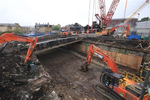 Transpennine Route Upgrade: Behind the scenes look at first week of Huddersfield station closure