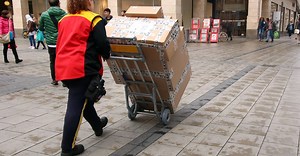 DHL: Abholung von Paketen buchen (online & telefonisch)