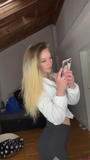 Michelle_piercinggirl_ (@michelle_piercinggirl_)’s videos with