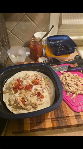 Chicken Quesadillas in the Tupperware MicroPro Grill