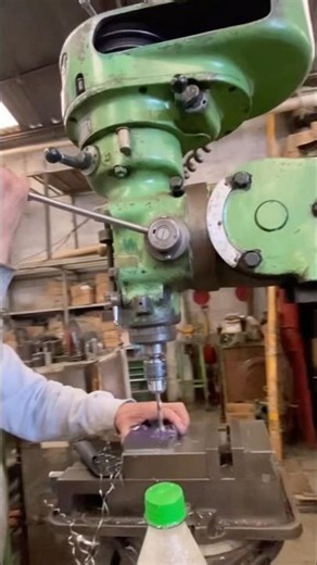 Barrenando en Fresa #shorts #shortvideo #shortfeed #machine #troqueles