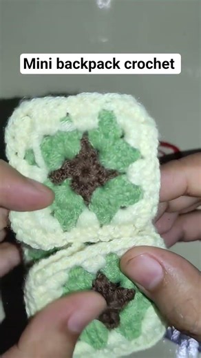 how cute! mini backpack crochet #crochet #minibackpack #grannysquare #handmade