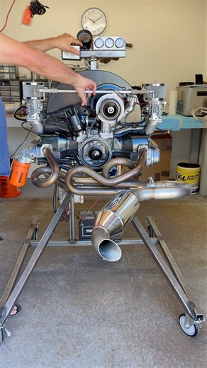 The internets Most Famous 2110cc Super Stinger Equipped Aircooled VW Motor