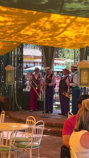 Jambalaya Jazz Band at Tiana’s Palace in New Orleans Square #hubhyperion #disney #disneyland #foryoupage #fyp @John Alois