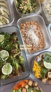 These French Onion White Beans are vegetarian, high protein + pure comfort #VegetarianRecipes