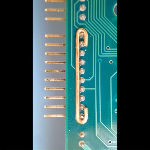 RayPCB on Instagram: "Cleverly Removing Multi-Pin Connectors #RayPCB #soldering #solderingskills #connectors #pcbassembly #soldering #electronicengineering #electronicmanufacturing #engineers"