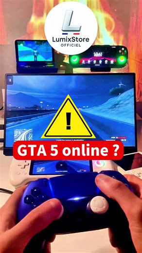 La Anbernic RG557, c’est tout simplement l’une des meilleures consoles portables du moment. 💡 Son écran AMOLED 5,48 pouces offre des couleurs profondes, un contraste parfait et une fluidité incroyable. Dès que tu l’allumes, tu vois la différence : c’est net, lumineux, immersif. ⚡ Niveau puissance, elle enchaîne tout : ✔ PS1 ✔ PS2 ✔ PSP ✔ Dreamcast ✔ GameCube ✔ Wii ✔ 3DS ✔ Switch Le tout avec une stabilité impressionnante pour une console portable. 🔥 Et surtout : En cloud gaming, tu lances GTA 