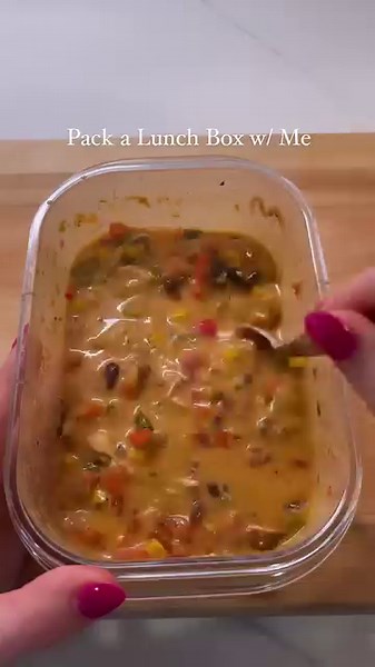 4.3K views · 50 reactions | Returning to the office this week? Easily prep, store, and reheat meals with these crystal-clear Rubbermaid Brilliance containers! The 100% leakproof lids offer an airtight seal - making this a back to work must-have! : @eatpayylove | Rubbermaid | Facebook