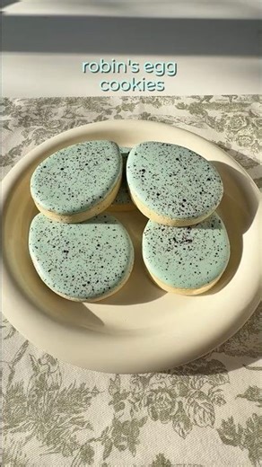 spring calls for robin’s egg blue puffy icing 🪺✨