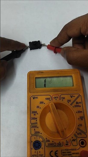 How to Test an On-Off Switch with a Multimeter ⚡#Multimeter #Electronics #DIY