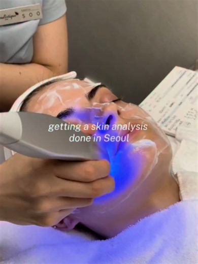 Seoulistique skin analysis and hydration treatment in Seoul