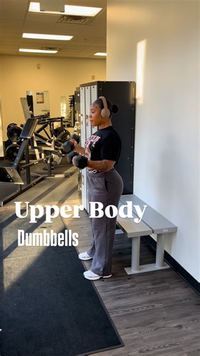 Gym Princess on Instagram: "Upper body day! 12reps 4 sets Save this for later and let me know how you like it 🩶🥰💪🏾"