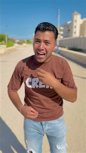 ايدي فيها كسر خالص😂😂