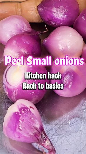 Vidya Srinivasan on Instagram: "How to peel small onions without tears 🧅 🔥 Hot water soaking hack ✔️ Faster peeling ✔️ No eye irritation ✔️ Beginner friendly #onionhack #KitchenHacks #CookingTips #EasyKitchen #foodreels"