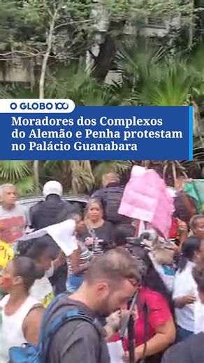 PROTESTO | Dezenas de motociclistas saíram da Praça São lucas, na Penha, em direção ao Palácio Guanabara na tarde desta quarta-feira (29), no Rio. O grupo realizou um protesto, junto a moradores dos Complexos da Penha e do Alemão, em frente à sede do Governo do estado contra a megaoperação de ontem que deixou pelo menos 119 mortos, entre os quais quatro policiais. O protesto ocorreu a poucos minutos de um encontro do governador Cláudio Castro e o ministro Ricardo Lewandowski (Justiça). 💻📱 Mais