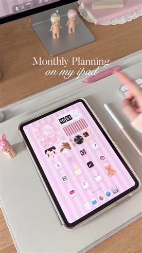 Plan my month with me on my iPad 🤍✍🏻 #digitalplanning #goodnotes #ipadplanner #digitalplanner