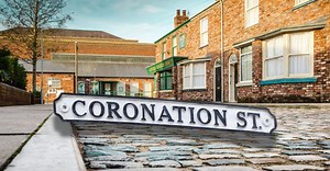 Where is Coronation Street filmed and can you visit the famous set?