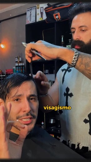 Luan Galindo on Instagram: "VÍDEO NOVO HOJE ÀS 20h 🔥👇 Logo mais vamos TENTAR ENTENDER a febre das barbearias e se visagismo é modinha ou é o futuro da beleza! Junto com meu parceiro @padraoboss_ 🔥 Então não perca! Link na bio 🔥 Se inscreva lá para não perder todas as novidades ✅ #visagismo #barbearias"