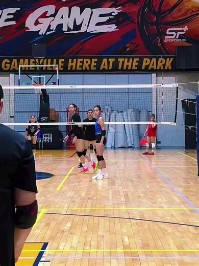 Maraguinot to Santos down-the-line. Just a sneak peek. 💛💙☀️ | santos