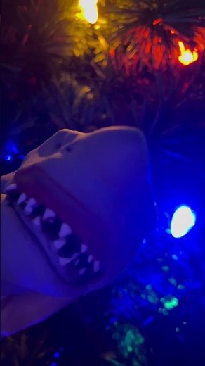 SHARK PUPPET EATS CHRISTMAS TREE!!