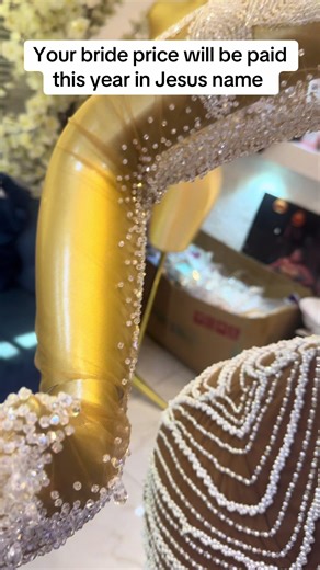 Nigerian Bride Dress Trends for 2023 Weddings