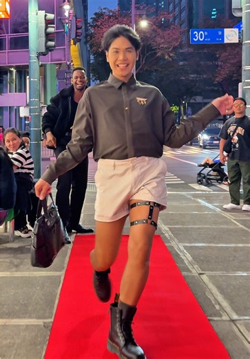Epic Red Carpet Entrance: Rate the Experience!