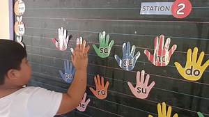 59K views · 861 reactions | Catch-up Friday #Hi Five Pantig #readingisfun #grade1 #dropeverythingandread #CatchUpFriday #catchupfridayactivities #catchupfriday2024 #teachermhejz #readingteacher @highlights @followera | Free Grade 1 Files -Teacher Mhejz | Facebook