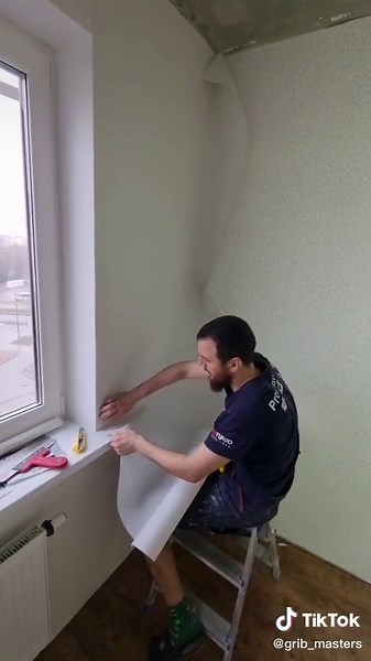 How to Wallpaper a Wall: Step-by-Step Guide