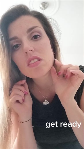 Get Ready with Me, ontmoeten we vandaag dan de liefde van mijn leven, wie weet, maar zag er in elk geval heerlijk uit. #getreadywithme #dateoutfit #klaarmakenvoordate #daten #beetjeverliefd #crush #datenmetmannen #bumbledate #datenmetintentie #glitter #gescheidenmoeder #gescheidenmama #alleenstaandemoeder #datenmetbpd #datenalsmoeder #datenover30 #dates #datenin2022 #datenbelike #