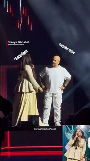 Shreya Ghoshal singing Chikni Chameli and Vishal’s surprise entry 🤯🔥 #shreyaghoshal #chiknichameli