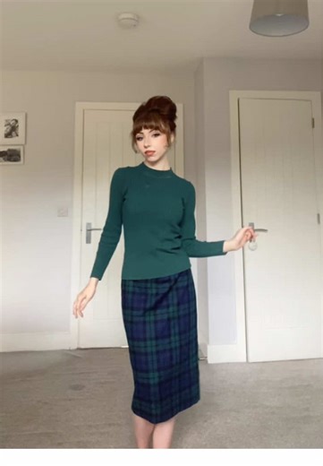 Vintage 1960s Fit Check: Style Highlights