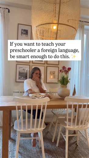 THIS. 👇 The real secret to helping your kids learn a new language? It’s not perfection. It’s not hours a day. It’s this: 1️⃣ Tiny consistent efforts > random marathons. 2️⃣ Make it fun—games, songs, silliness. 3️⃣ Start with words you actually use. 4️⃣ Play native speaker videos on repeat. 5️⃣ Slap sticky notes on everything (yes, everything). 6️⃣ Say it again. And again. 7️⃣ Add gestures—kids eat that up. 8️⃣ Sneak it into daily routines. 9️⃣ One topic a week. That’s plenty. 🔟 Celebrate every