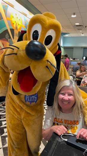I met Pluto in his Halloween outfit | Magicparkmemories