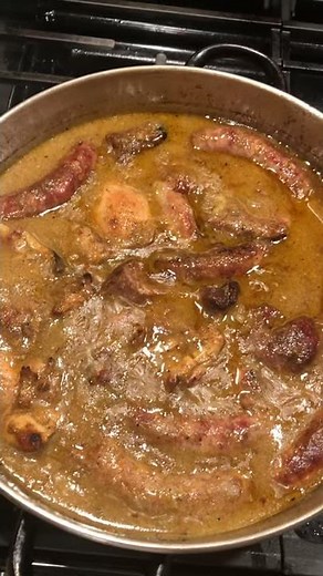 Cornmeal mush with meat and Quick bread with no yeast