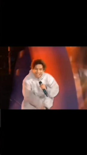 jk and v moments 🐣