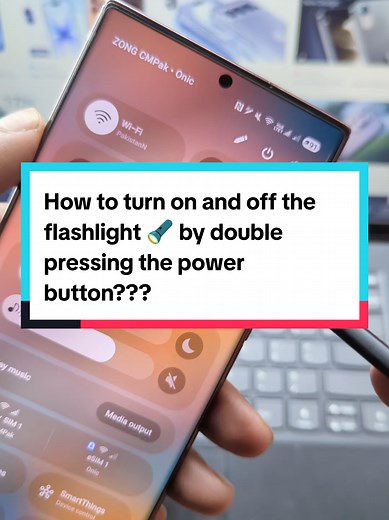 How to turn on and off the flashlight 🔦 by double pressing the power button??? Go to settings and follow me step by step. #flashlight #samsung #secret #settings #tipsandtricks