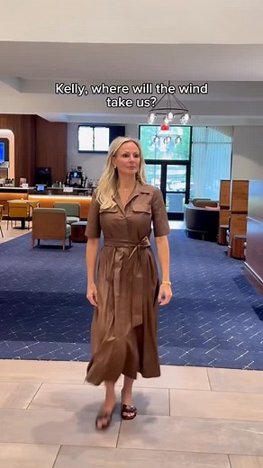 Kelly Hyland on Instagram: "GIVEAWAY TIME ✨ We’re so excited to announce that Back to the Barre LIVE is coming to Pittsburgh on September 26, and we’re giving away 2 VIP tickets + a hotel room at the Courtyard by Marriott 🥂 Here’s how to enter: 1️⃣ Like this post 2️⃣ Tag your partner in crime you’d bring with you 3️⃣ Follow @courtyardpghuc That’s it! 🎉 One lucky winner will get the full VIP experience with us. Want to guarantee your spot? 🎟 Tickets are selling fast—grab yours now! Link in bio