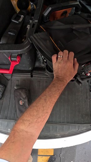 Cracking Small Safes Efficiently: 2-Second Technique Revealed!