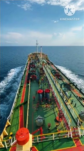 Beautiful Ship Sailing in Open Sea | Perfect Weather View 🌊🚢 #shorts #opensea #shipsailing #viral