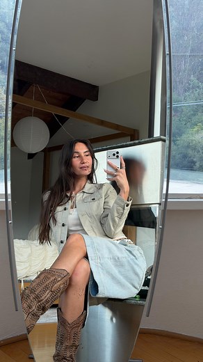 CHEYANNE KING CASALEGNO | I think they loved their custom Wilson Volleyballs.🤭🩵 Tap the link in my bio to learn more about Wilson’s Quick-Ship volleyball promotion,... | Instagram