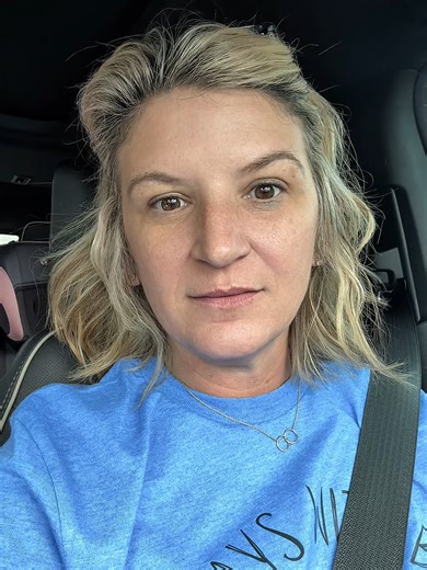 📸Spend the day with me ❤️ Grab your Pre-Cut Quilt kit here https://hometownquiltcompany.com/search?q=playroom #diy #beginnersewing #crafty #tamijones #sewing