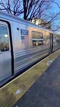 (Q) Train. entering and leaving Kings Highway #R68A #mta #Qtrain #newyorkcity