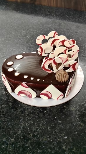 amazing heart shape chocolate cake decorating ideas #heartcake​ #shorts​ #ytshorts​ #chocolatecake​